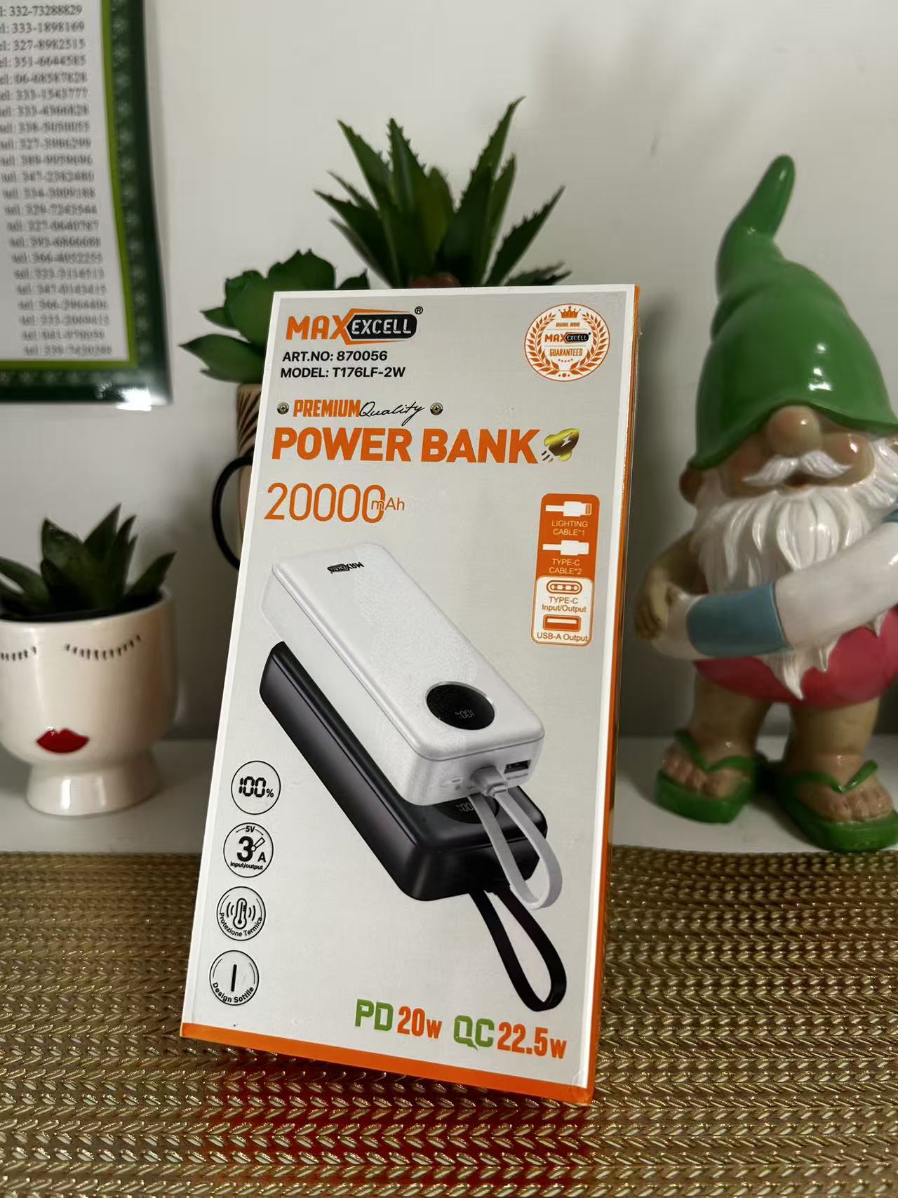 Power Bank 20000mAh MAXEXCELL - Carica Rapida Multi-Dispositivo, Compatto e Portatile con Cordino, Ideale per Viaggi e Uso Quotidiano