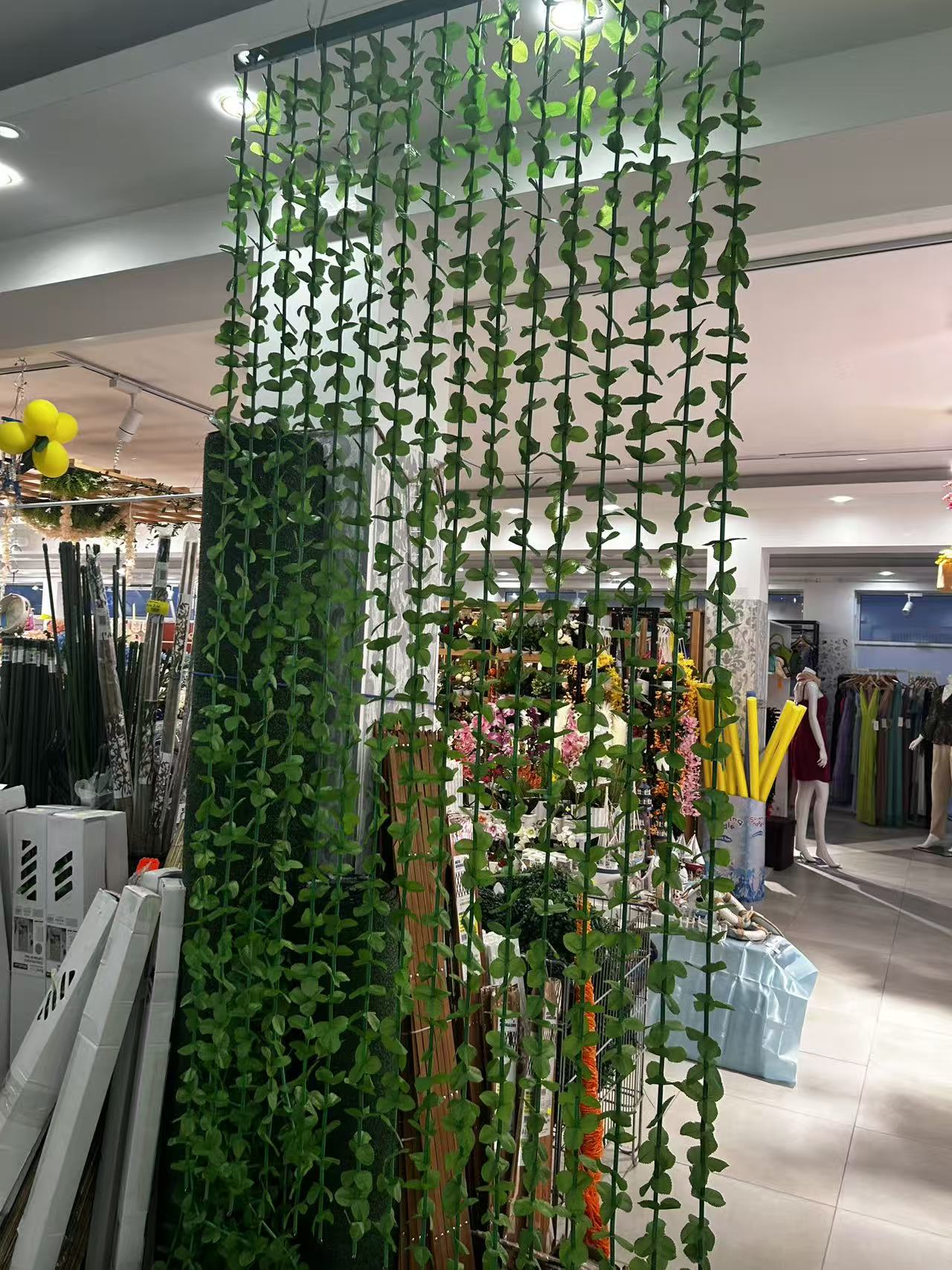 Tenda per Porta A Isolamento Termico, Tenda Divisoria in bambù con Foglie Verdi Artificiali, Divisorio in Nappa con Viti Finte Appese per L'arredamento del Ristorante con Patio