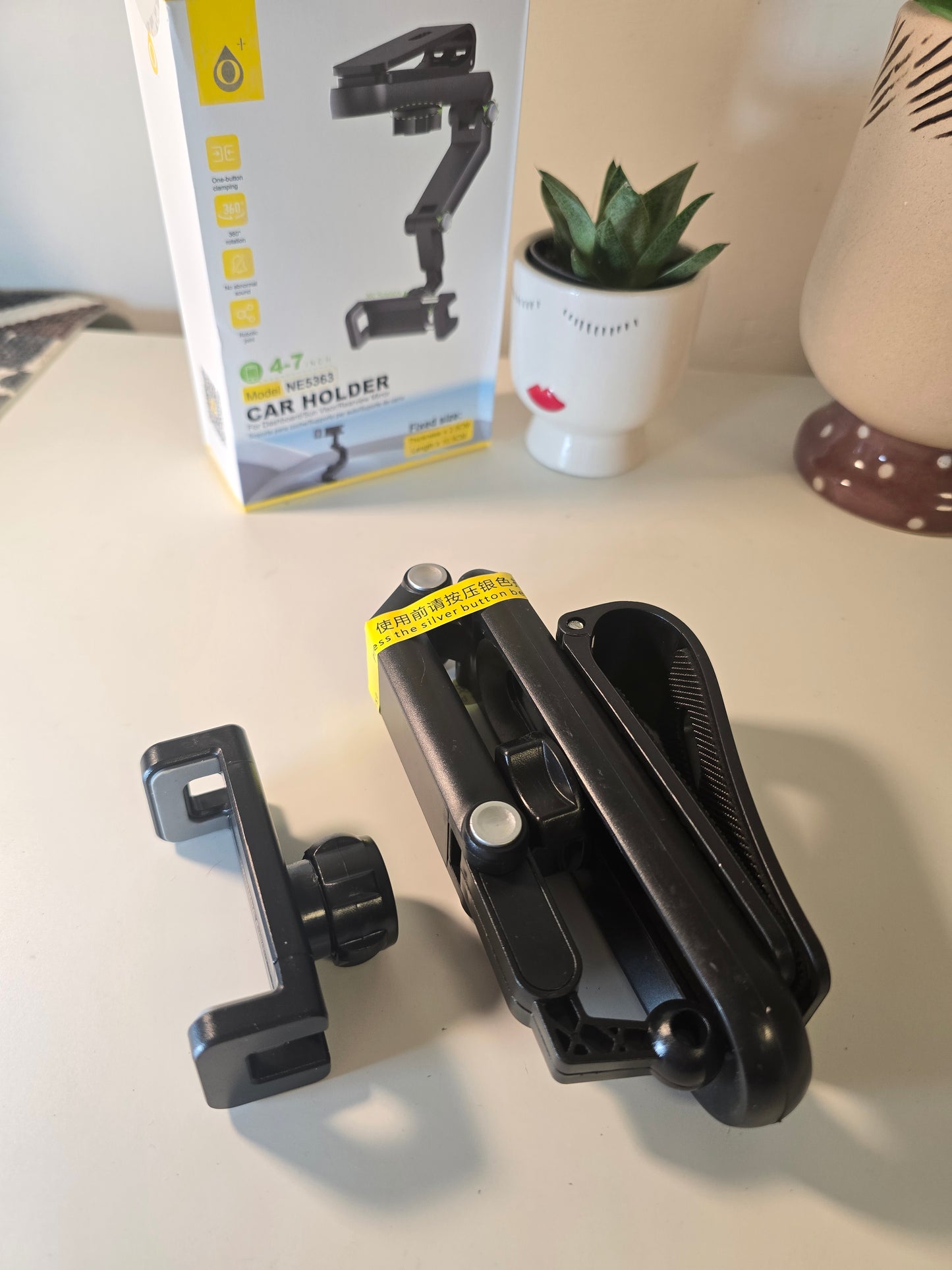 Supporto universale per telefono da auto girevole a 1080°, realizzato in resistente materiale ABS, regolabile per l'uso in camera da letto, cucina e veicolo