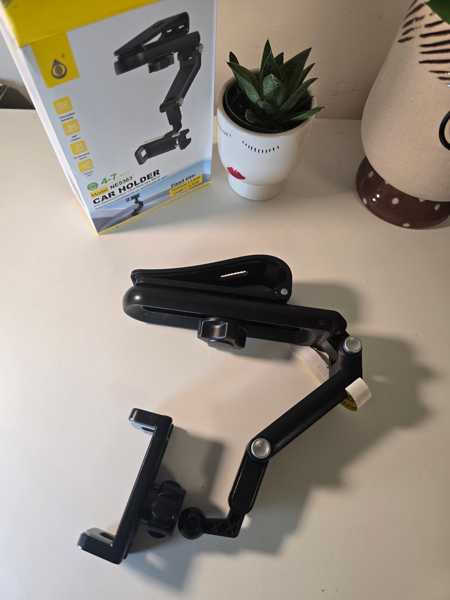 Supporto universale per telefono da auto girevole a 1080°, realizzato in resistente materiale ABS, regolabile per l'uso in camera da letto, cucina e veicolo