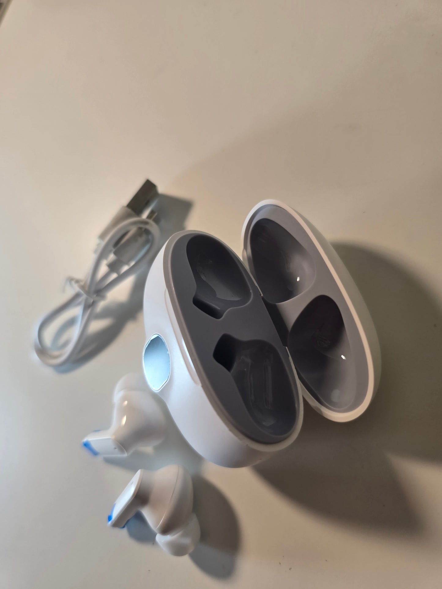 Auricolari Wireless, Cuffie con Cancellazione del Rumore, Dotate di Doppio Microfono per Chiamate Chiare, Tecnologia Wireless   Compatte e Portatili, Perfetti come Regalo