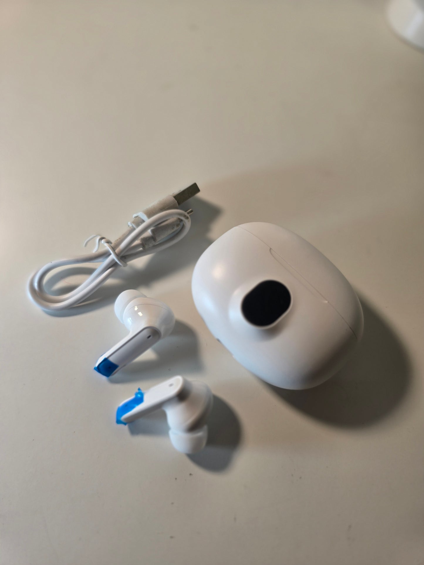 Auricolari Wireless, Cuffie con Cancellazione del Rumore, Dotate di Doppio Microfono per Chiamate Chiare, Tecnologia Wireless   Compatte e Portatili, Perfetti come Regalo
