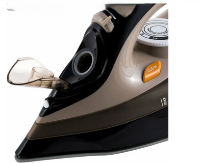Steam iron with CeramicTop ceramic soleplate 2400 Watt