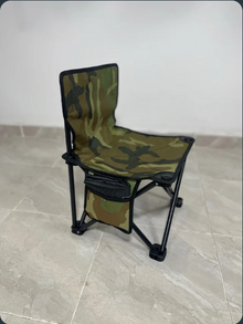 Sedia Pieghevole da Campeggio Portatile  - Sgabello Mimetico con Schienale e Tasca Laterale - Ideale per Pesca, Trekking, Picnic e Outdoor - Carico Max 80kg - Ultra Leggera e Compatta