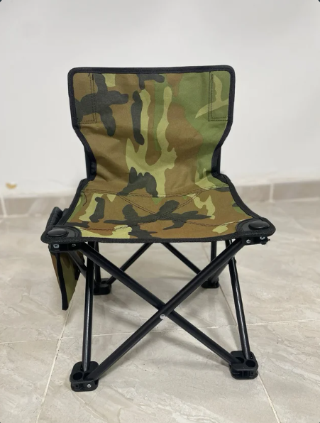 Sedia Pieghevole da Campeggio Portatile  - Sgabello Mimetico con Schienale e Tasca Laterale - Ideale per Pesca, Trekking, Picnic e Outdoor - Carico Max 80kg - Ultra Leggera e Compatta