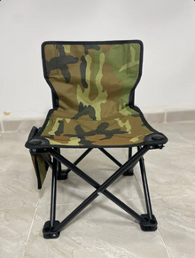 Sedia Pieghevole da Campeggio Portatile  - Sgabello Mimetico con Schienale e Tasca Laterale - Ideale per Pesca, Trekking, Picnic e Outdoor - Carico Max 80kg - Ultra Leggera e Compatta