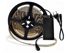 KIT Striscia LED 12V con Trasformatore Strip da Esterno 5M 300 LED IP65 Tagliabile ogni 10 cm Ipermeabile Luce Colorata per Cucina Armadio Soggiorno Camera da Letto