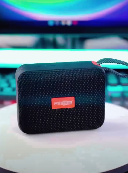 Altoparlante stereo Bluetooth portatile, compatto e verticale, perfetto per la casa, le feste e l'audio della TV. Alimentazione tramite USB Type-C, compatibile con smartphone e tablet. Suono potente e qualità audio eccellente.