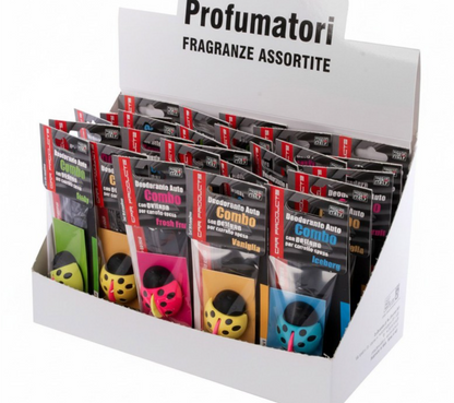 Deodorante Auto Combo Ladybug è pensato per profumare l’abitacolo grazie al pratico aggancio alle alette della bocchetta dell’aria