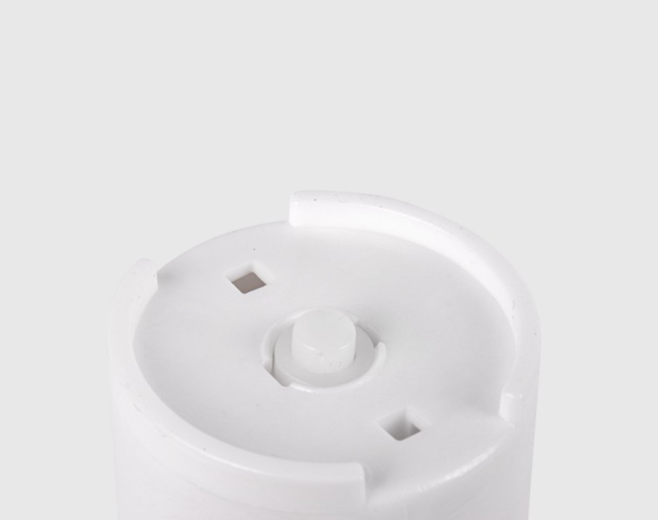 Lumini Stilo Rosso/bianco  365 gg Lumino elettrico di colore rosso per loculo mortuario, luce rossa intermittente. Lumino a batteria, usa e getta. Molto resistente alle intemperie, quindi perfetto anche da esterno
