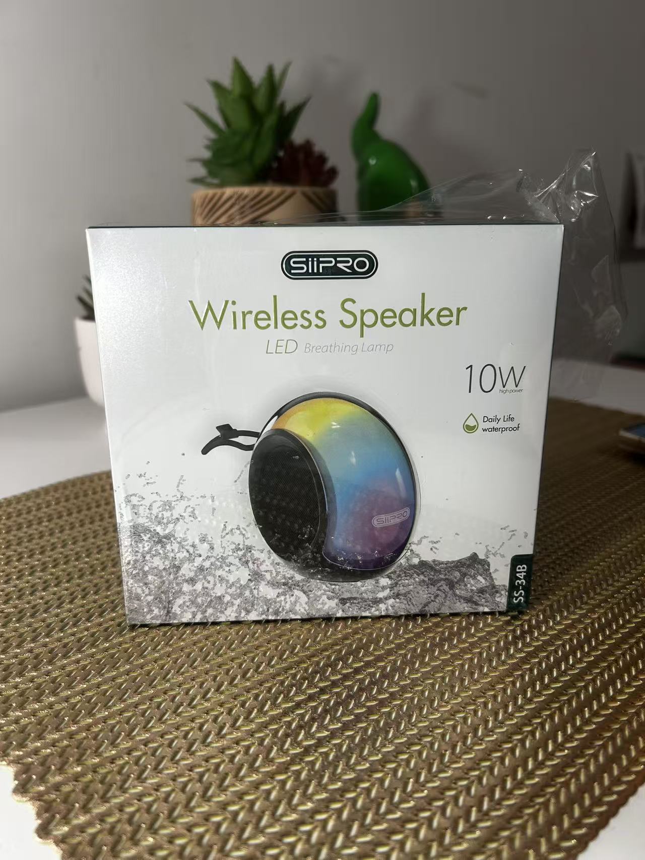 CASSA WIRELESS CON RADIO  Portatile Wireless con Suono Stereo, Altoparlante Verticale Compatto Ideale per Casa, Feste, Audio TV, Alimentazione a Tipo, Compatibile con Smartphone, Tablet