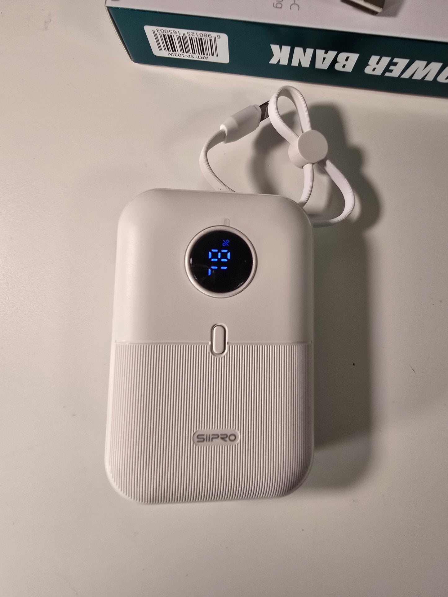 9000mAh Ultra-Slim Portable Power Bank with USB Output, Designed for Outdoor Emergencies, Suitable for iPhone/Android Mobile Devices and Other Digital Electronic Appliances, Includes Type-C/iPhone Charging Cable, Holiday Gifts