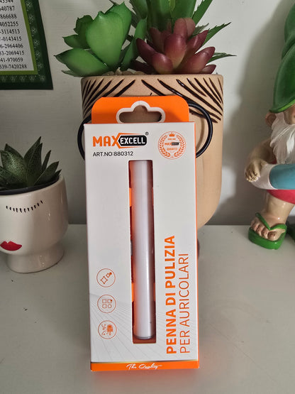 Portable pen for cleaning earphones and keyboards, compatible with headphones, smartphones, tablets, and laptops, compact tool for residue removal and earphone maintenance
