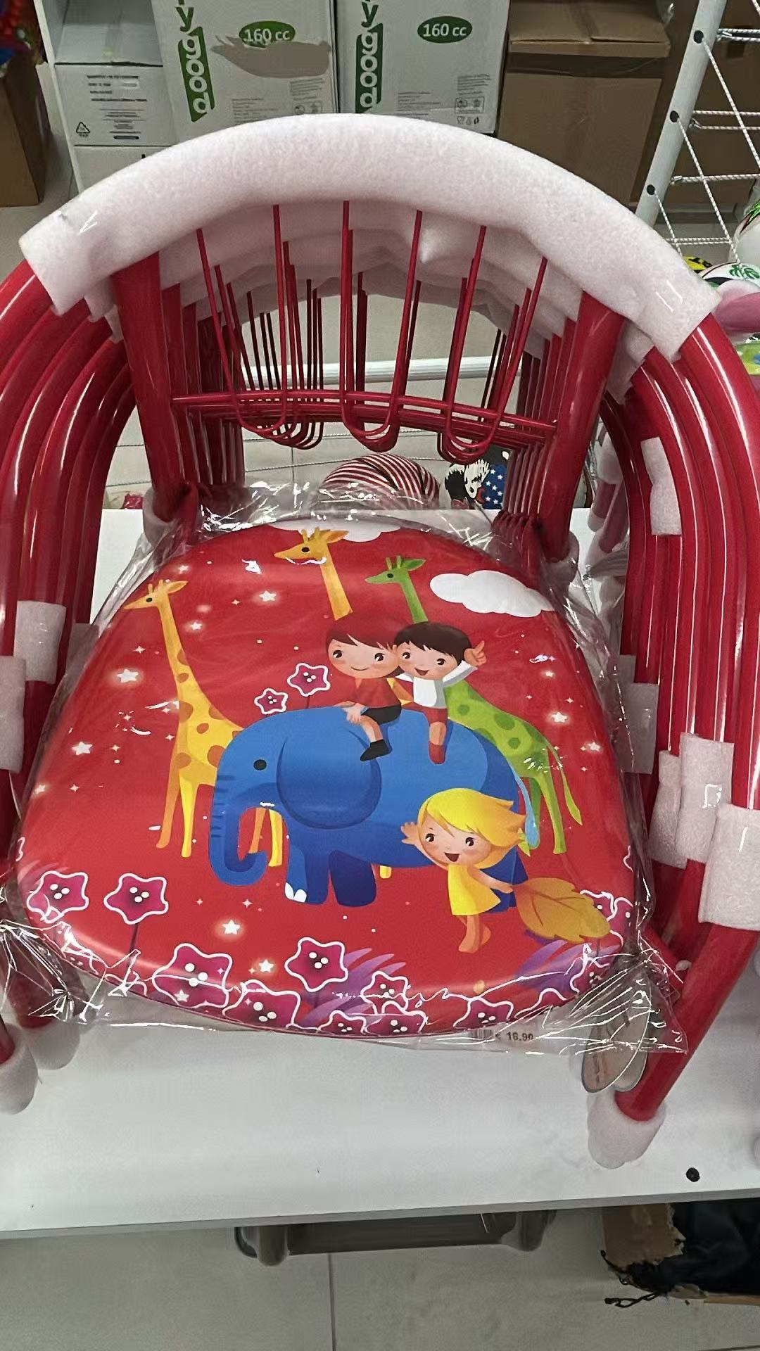 Children's Chair with Sound-Emitting Metal Seat, Ergonomic with Armrests, Comfort and Fun for Nurseries, Living Rooms, and Kindergartens L35*W27*H37CM