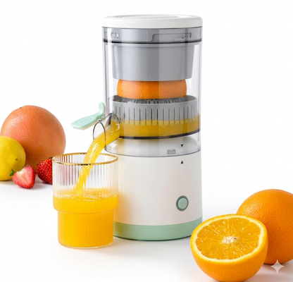 Spremiagrumi Elettrico con Motore Potente e Cavo di Ricarica USB per Succhi di Frutta Fresca e Saporiti